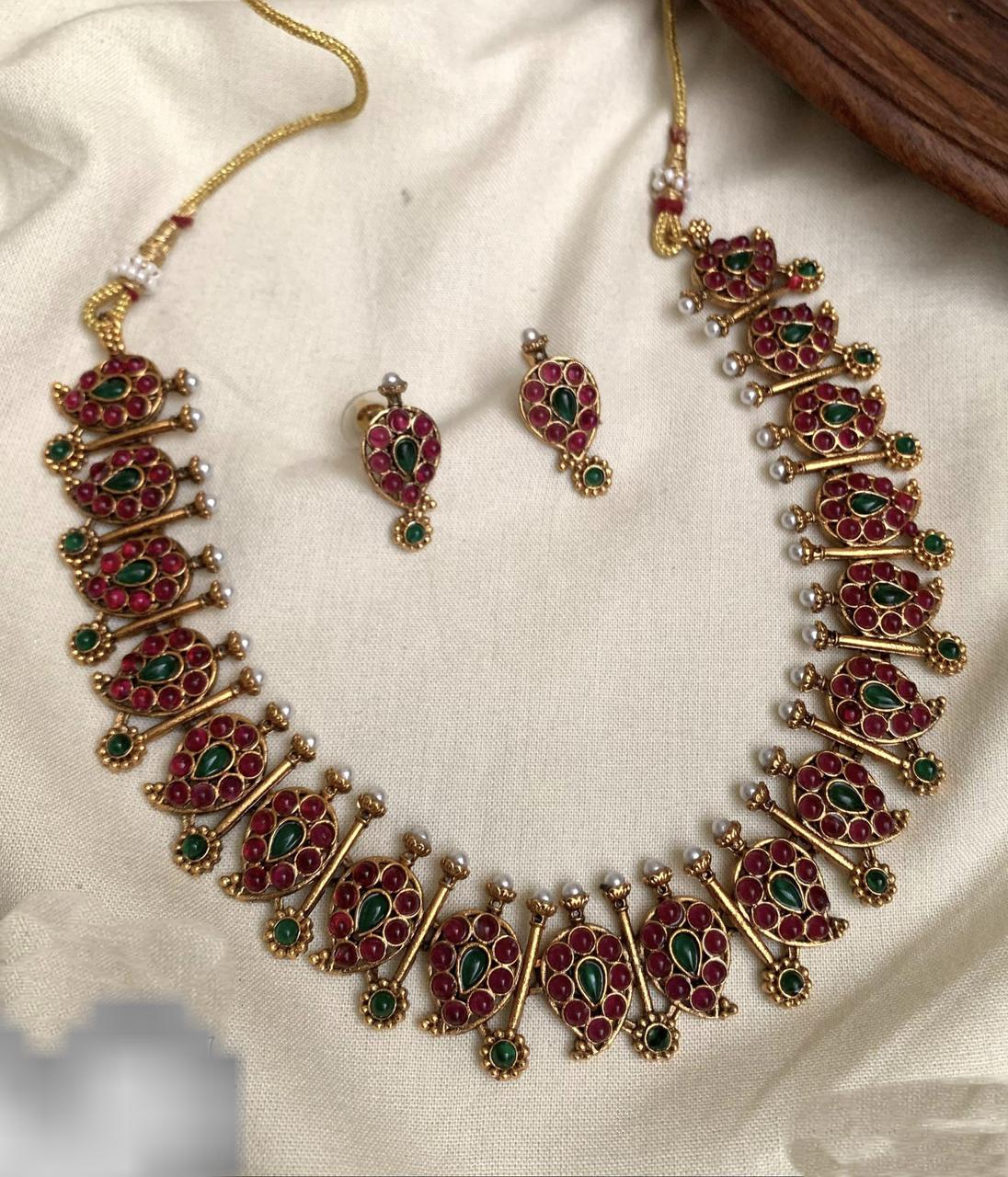 Srigara Necklace elegance